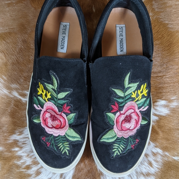 Steve Madden Garden Floral Embroidery Sneakers - Picture 3 of 9